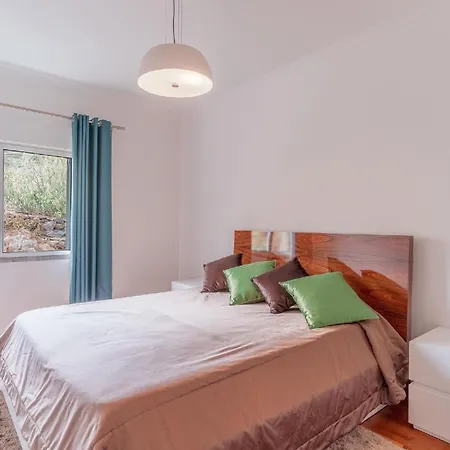 Ferienwohnung Fuer 6 Personen Ca 170 Qm In Canico, Madeira Ostkueste Von Madeira Apartment *