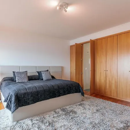 Ferienwohnung Fuer 6 Personen Ca 170 Qm In Canico, Madeira Ostkueste Von Madeira Apartment *