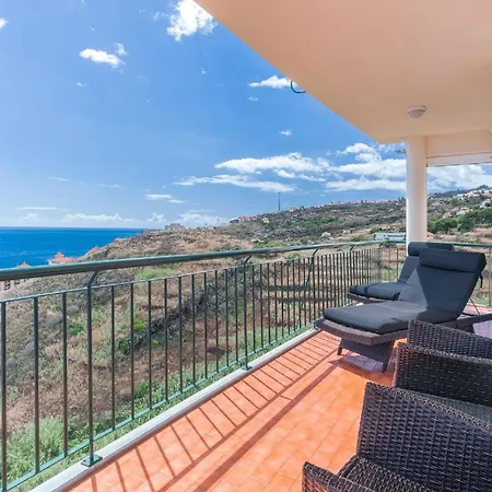 Ferienwohnung Fuer 6 Personen Ca 170 Qm In Canico, Madeira Ostkueste Von Madeira *