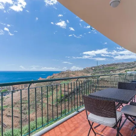 Ferienwohnung Fuer 6 Personen Ca 170 Qm In Canico, Madeira Ostkueste Von Madeira Apartment *